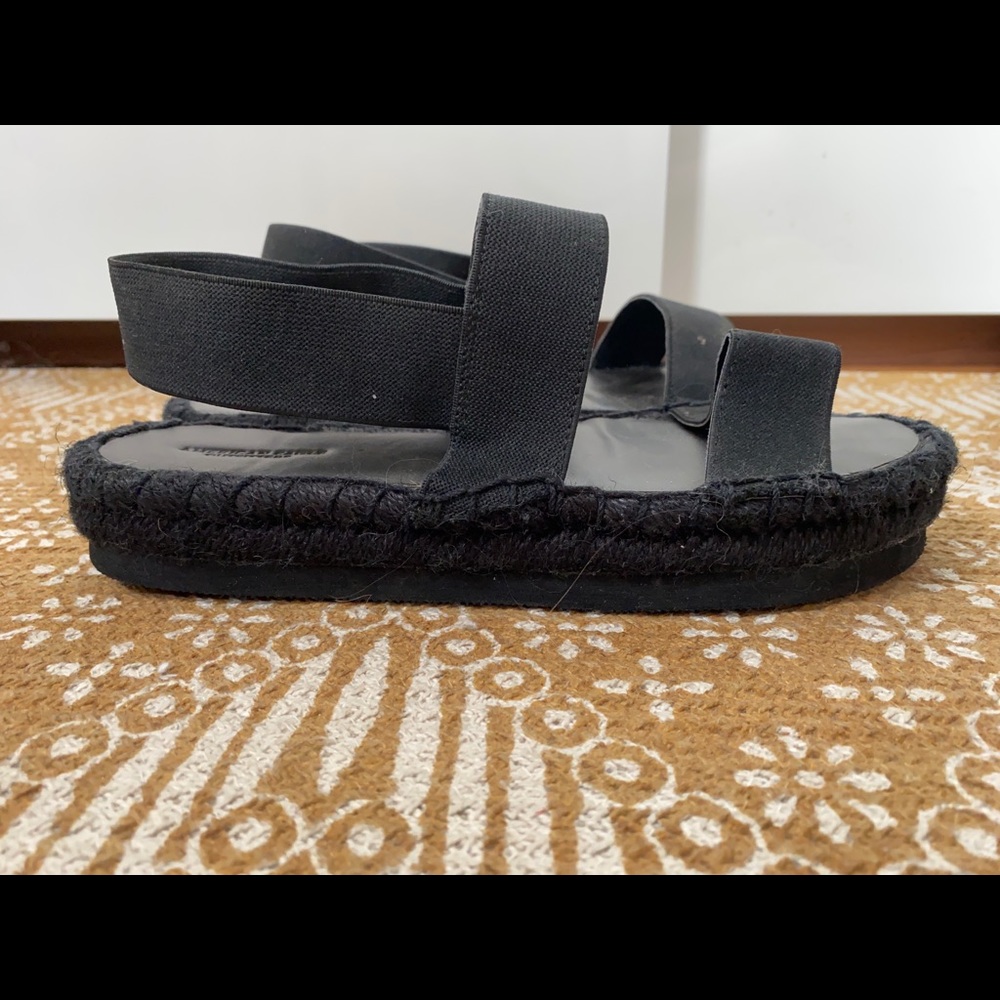 American Eagle sandals